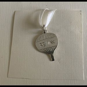 RE/MAX Charm/Pendant